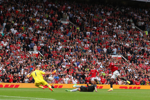 Rashford đóng góp cú đúp ấn định tỉ số 3-1 cho MU. Ảnh: Internet.