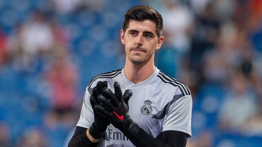 Bất ngờ chưa, Thibaut Courtois đã rất gần Barcelona 189815