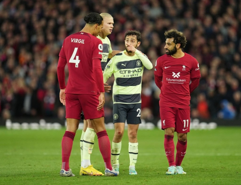 van dijk dap tan chi trich sau khi bo tui haaland 5
