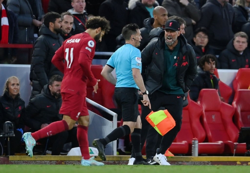 jurgen klopp doi mat voi an phat nang khi bi fa buoc toi 1