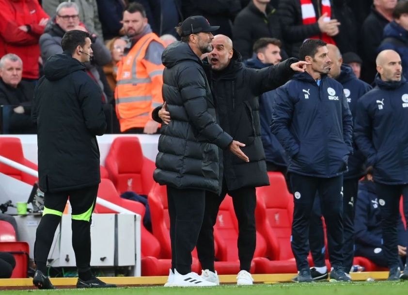 jurgen klopp doi mat voi an phat nang khi bi fa buoc toi 3