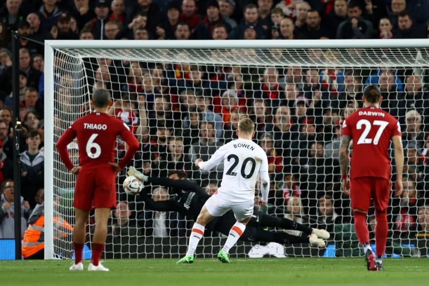 van dijk dung tieu xao khien west ham hong phat den 2