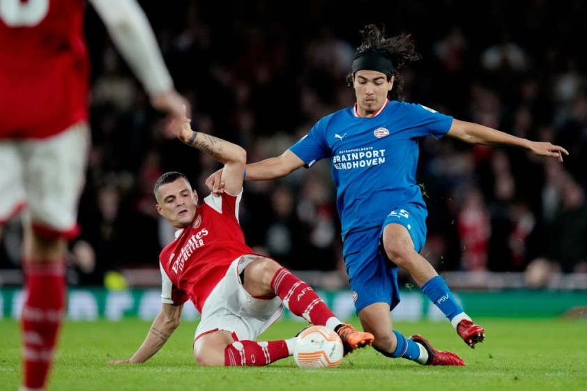 arteta xhaka xung dang co duoc ban thang do 2
