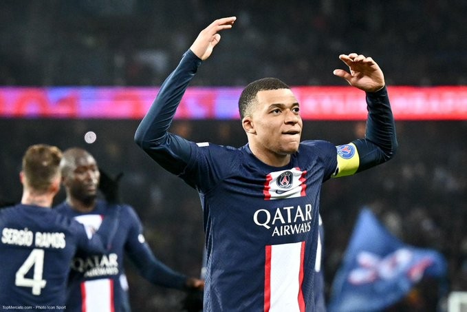 mbappe-doi-truong-psg-1683258087.jpeg