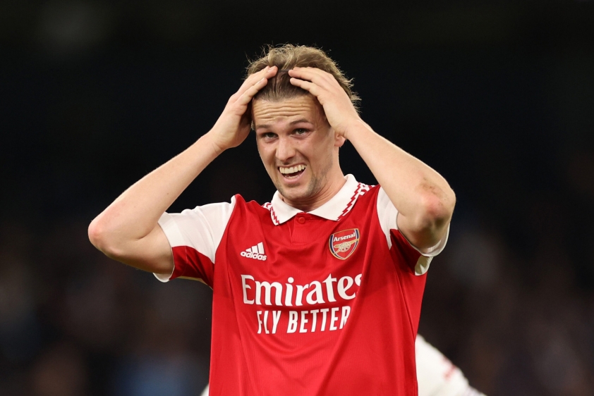 arsenal-holding-1683778424.jpeg