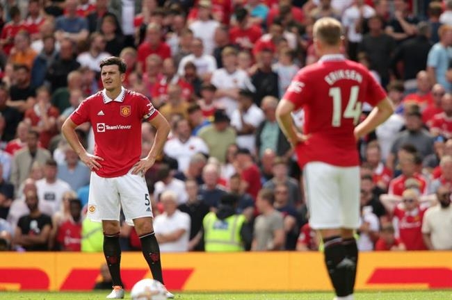 Man Utd thất bại ngày ra quân: Chào mừng