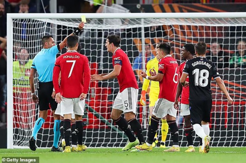 Man Utd đối mặt với 'thảm hoạ' lớn sau khi bị hoãn 2 trận tại Ngoại hạng Anh 187094