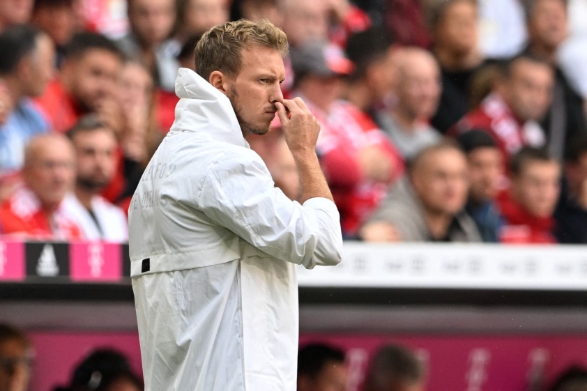 NÓNG: Biến căng tại Bayern Munich, xuất hiện cầu thủ công khai