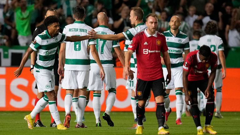 Không thắng nổi Man Utd, 1 HLV tại châu Âu đã bị sa thải 205711