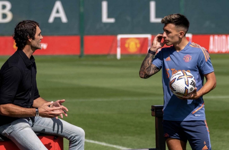 Man Utd đón nhận tin cực buồn sau chấn thương của Varane 208780