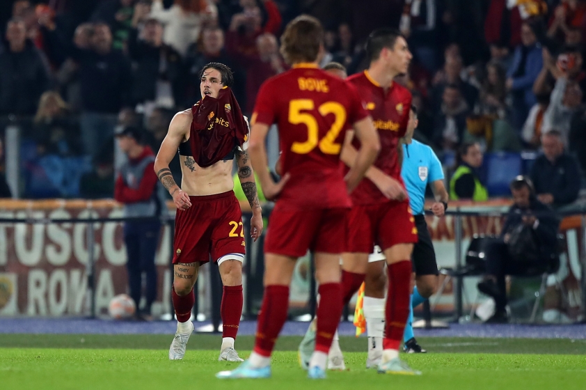 Vượt qua vòng bảng Europa League, Jose Mourinho lập tức 'đá đểu' đại kình địch 213802