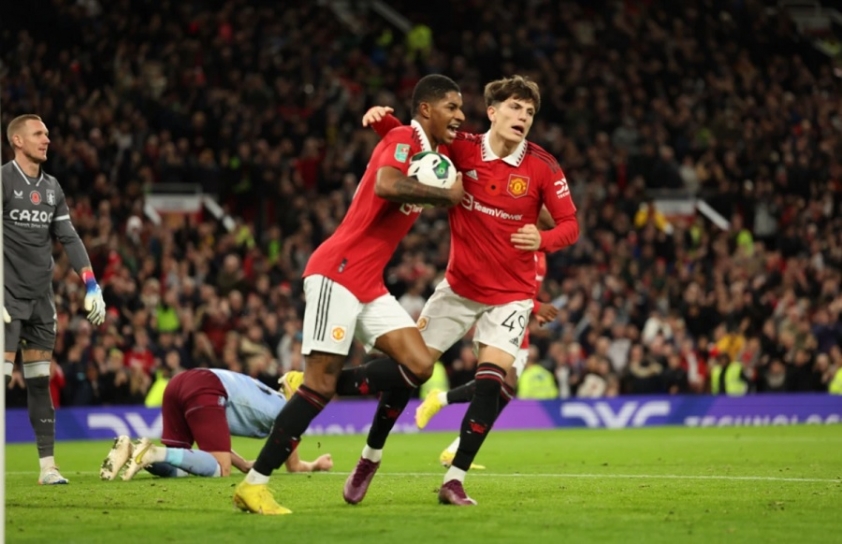 Jadon Sancho: Thui chột từ ĐT Anh đến Man Utd 216239