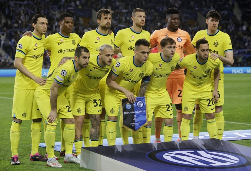 Inter Milan vào tứ kết Champions League sau 12 năm: 'Dại nhà khôn chợ'-258212