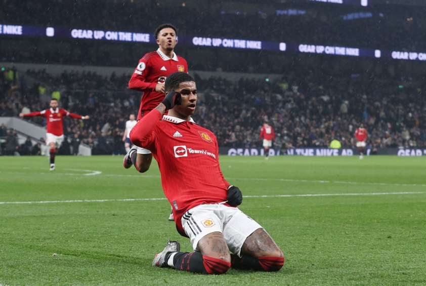 Mất 2 điểm trước Tottenham, cơ hội nào cho MU trong cuộc đua top 4? 274078