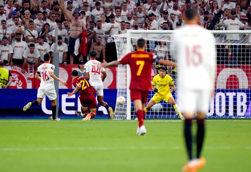 Roma lỡ hẹn với danh hiệu Europa League: Quá nghiệt ngã cho Jose Mourinho 286972