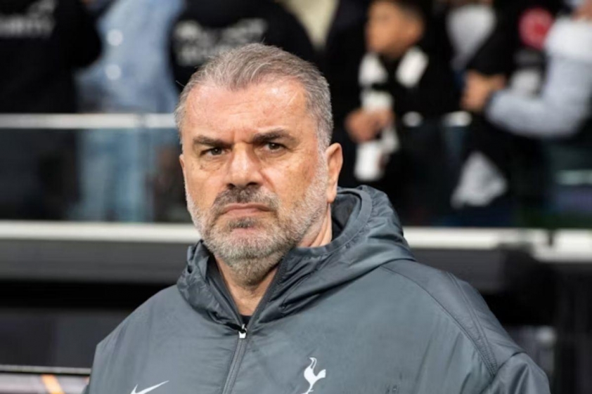 Postecoglou đứng trước
