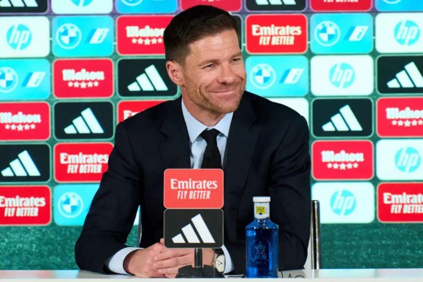 Xabi Alonso thay thế Ancelotti dẫn dắt kể từ mùa giải 2025/26.