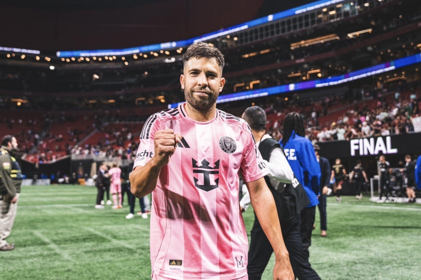 Alba hoàn toàn có thể ra sân trong trận đấu tới. ẢNH