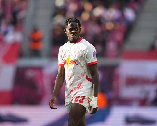 Bayern Munich và Tottenham cũng được cho là rất quan tâm đến cầu thủ người Pháp (Ảnh: Dailymail)