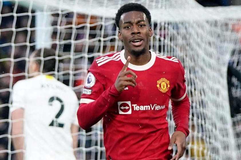 Man Utd cũng nhận được một khoản tiền lớn từ thương vụ này (Ảnh: SkySport)