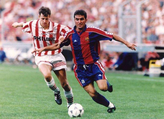 Hagi là huyền thoại vĩ đại của cả Barcelona và Romania (Ảnh: Football Archive)