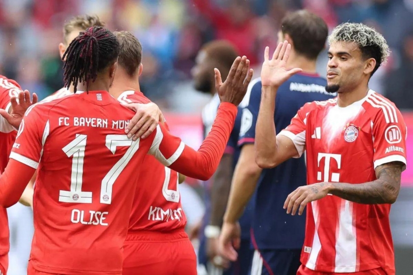 Cầu thủ người Colombia thi đấu toàn bộ hiệp hai trong chiến thắng 2-1 của Bayern trước Lyon (Ảnh: Bundesliga).