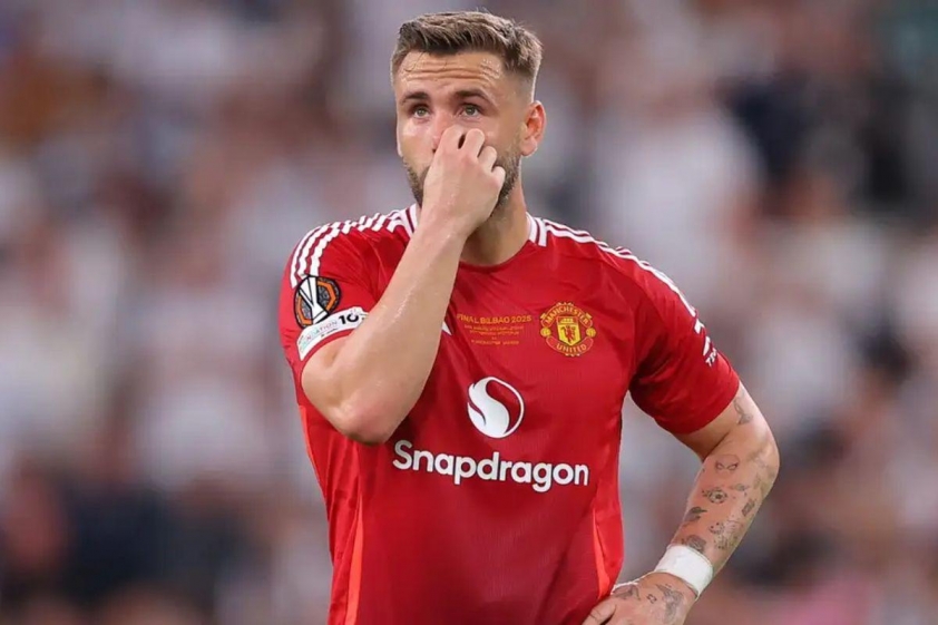 Mùa giải 2024/25, Luke Shaw chỉ ra sân 12 lần cho Man Utd và không đóng góp bàn thắng hay kiến tạo nào (Ảnh: GOAL).