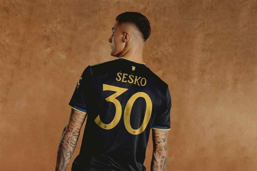 Sesko chính thức mặc áo số 30 tại Manchester United (Ảnh: Manchester United).