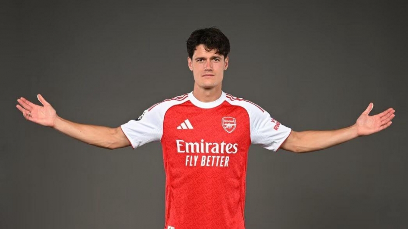 Nogaard ngồi ngoài trận MU vs Arsenal - Ảnh: @Footy2SA