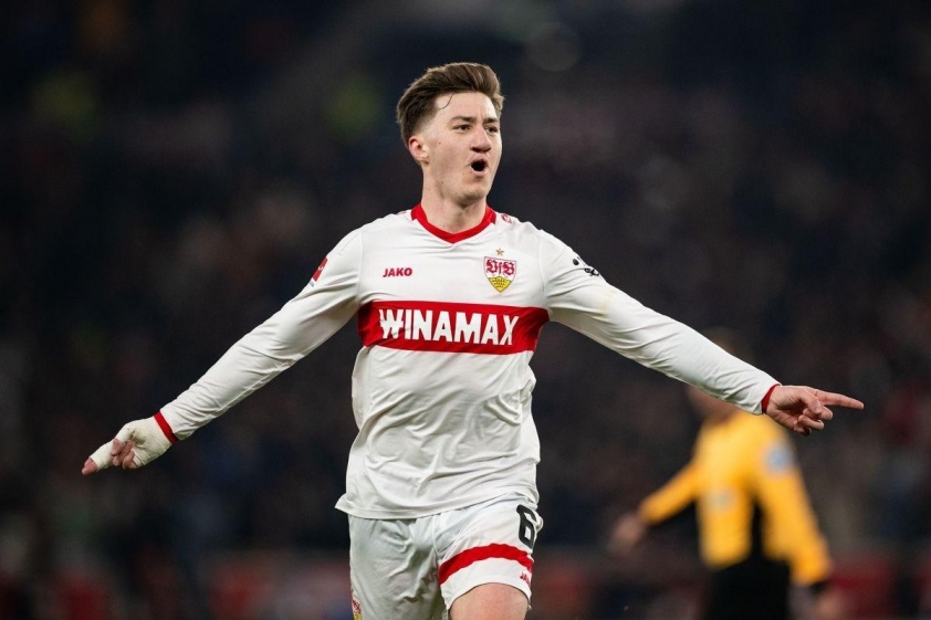 Manchester United để mắt đến việc ký hợp đồng với Angelo Stiller
