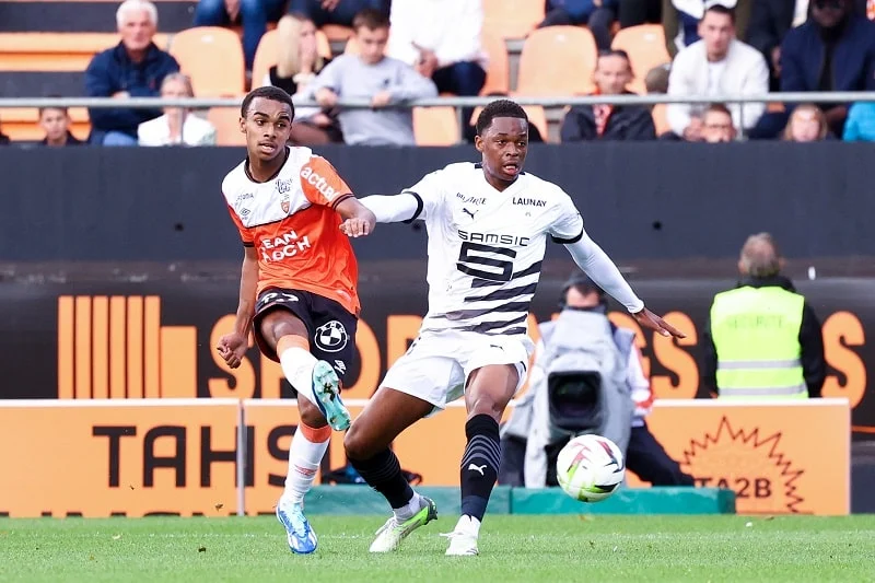 Lorient đang cho thấy sự thiếu ổn định trong giai đoạn gần đây (Ảnh: Ligue 1).