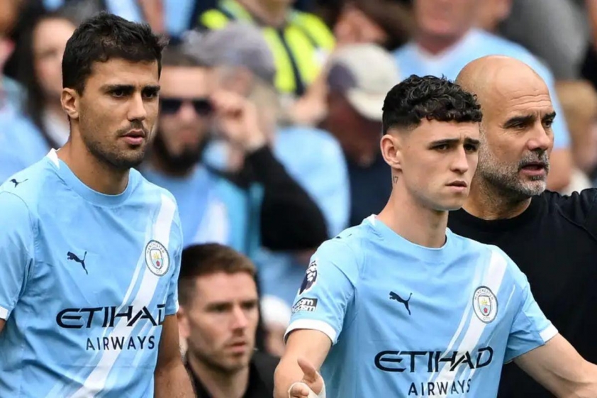 Foden và Rodri vào sân phút 75 nhưng không giúp xoay chuyển tình thế cho Man City (Ảnh: GOAL).