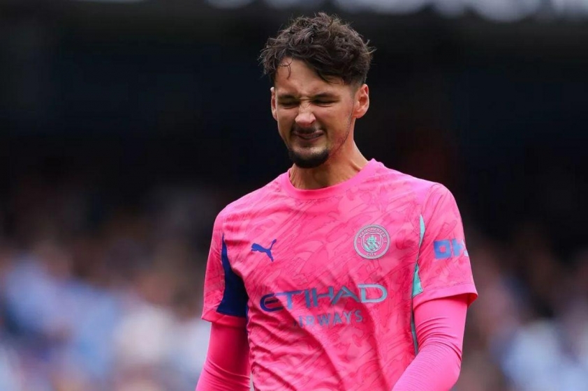James Trafford tiếp tục bắt chính trong khung gỗ của Manchester City (Ảnh: MEN).