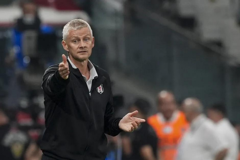 Ole Gunnar Solskjaer đã bị Besiktas sa thải sau trận thua trước Lausanne tại Conference League (Ảnh: Getty)
