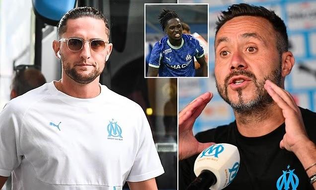 Hlv Zebri quyết tâm chấn chỉnh phòng thay đồ Marseille. (Ảnh: Daily Mail)