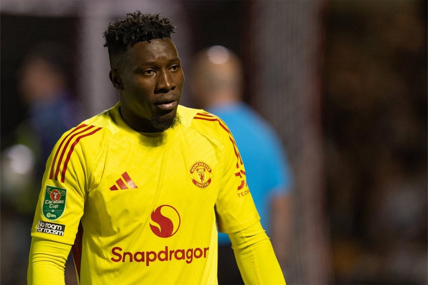 Dù đang rất 'khát' thủ môn, nhưng West Ham không xem Onana là thủ môn họ cần (Ảnh: Pro Sports Images).