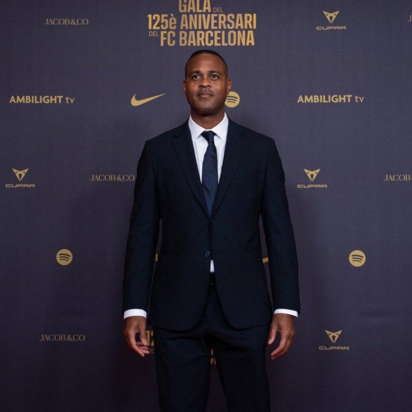 CĐV Indonesi đặt kỳ vọng vào Kluivert - Ảnh: @FCBarcelona