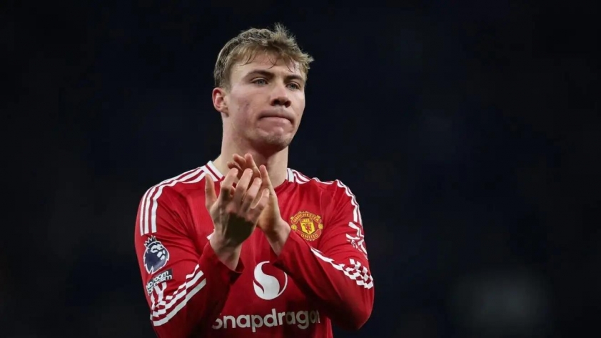 Hojlund từng được Manchester United chiêu mộ từ Atalanta với giá 72 triệu Bảng. (Ảnh: Football 365)