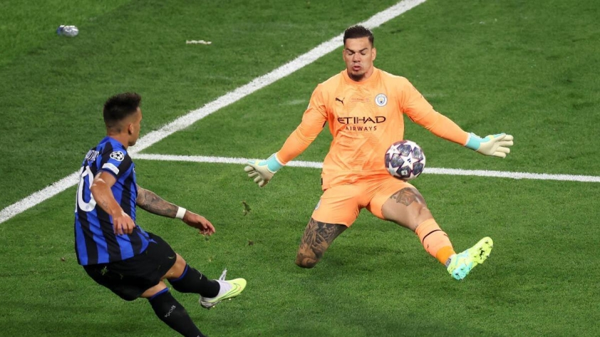 Donnarumma sẽ sớm làm người ta quên đi Ederson? - Ảnh: @EmmanMCI