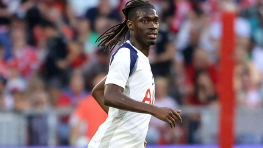 Hợp đồng hiện tại của Bissouma với Tottenham sẽ đáo hạn vào cuối mùa giải năm nay. (Ảnh: TEAMtalk)