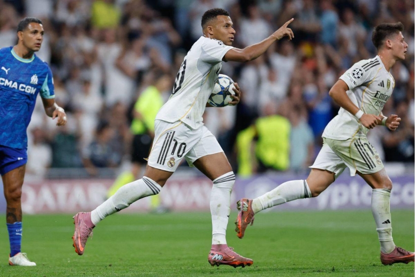 Mbappe tỏa sáng với cú đúp ở trận đầu tiên Champions League năm nay (Ảnh: X).
