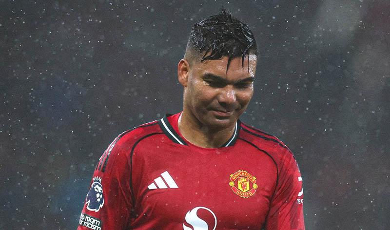 Casemiro cần tỉnh táo hơn nữa - Ảnh: @Football__Tweet