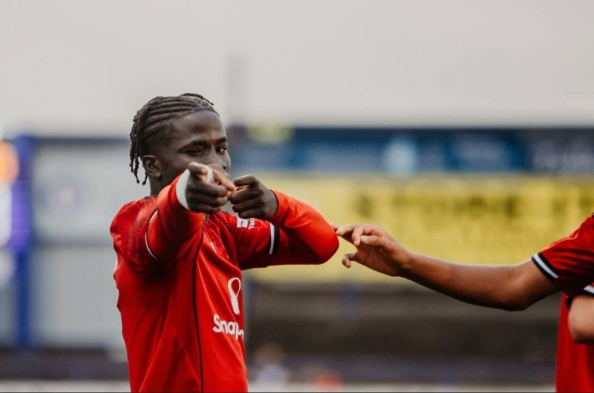 Douka Nkoto đang nổi lên như một trong những tài năng sáng giá nhất trong lứa tuổi của mình, bên cạnh JJ Gabriel. Ảnh:   allezleslions  