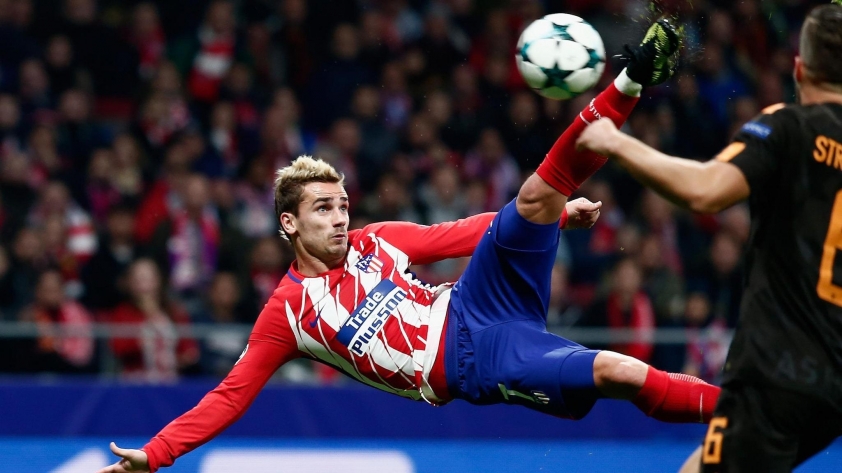 Griezmann đã có duyên làm đồng đội cũng như đối đầu rất nhiều huyền thoại bóng đá đương đại. Ảnh: UEFA