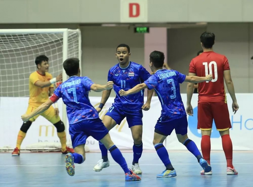 Trực tiếp futsal Việt Nam 0-2 futsal Thái Lan: Việt Nam chơi Power-play 139598