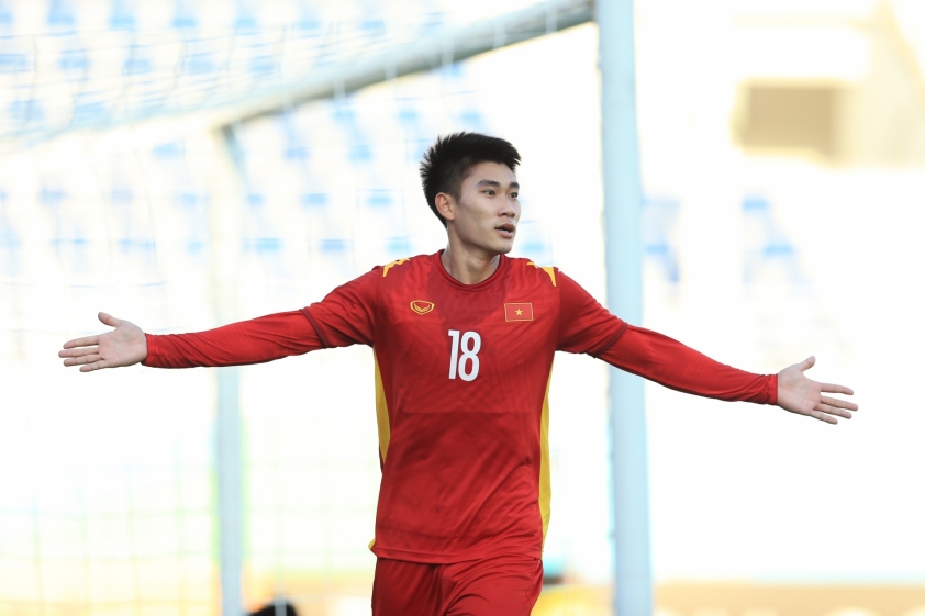 nham-manh-dung-01-u23vn-u23arapxeut-phuc-thang-4526