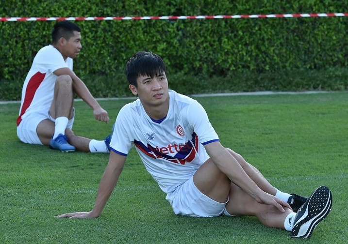 afc-champions-league-2021-bui-tien-dung-chan-thuong-va-vang-mat-tran-clb-viettel-gap-pathum-united