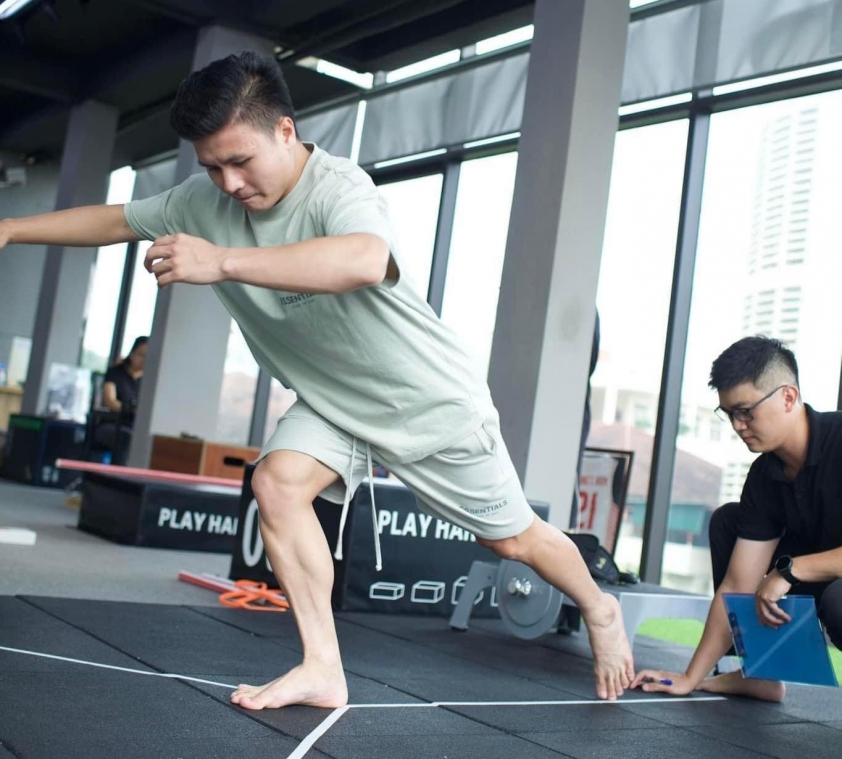 NÓNG: Quang Hải hoàn tất thủ tục quan trọng, sắp được CLB Pháp công bố 151743