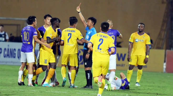 vong-10-vleague-2022-nguoc-dong-tranh-cai-o-hang-daya3-725x0
