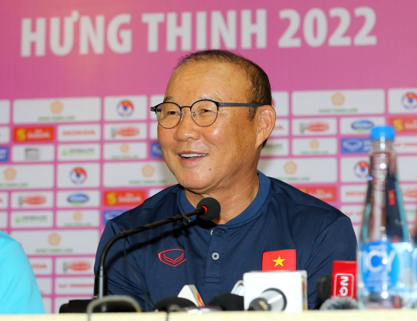 Chuyên gia: ‘Xin Pau FC về đá AFF Cup là bước lùi của Quang Hải’ 190603